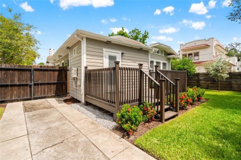 Casa en alquiler en Tampa, Florida, 3 dormitorios, 129.88 m2 № 1915296 - foto 11