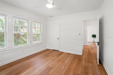 Casa en alquiler en Tampa, Florida, 3 dormitorios, 129.88 m2 № 1915296 - foto 25