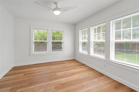 Casa en alquiler en Tampa, Florida, 3 dormitorios, 129.88 m2 № 1915296 - foto 28