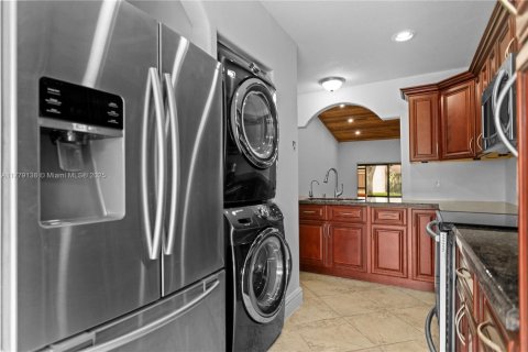 House in Sunrise, Florida 2 bedrooms, 112.13 sq.m. № 1862926 - photo 15