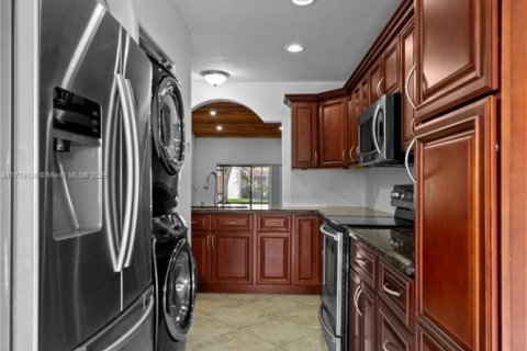 House in Sunrise, Florida 2 bedrooms, 112.13 sq.m. № 1862926 - photo 18