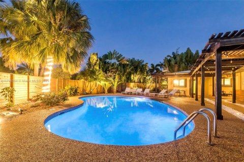 House in Oakland Park, Florida 4 bedrooms, 195.19 sq.m. № 1958243 - photo 21