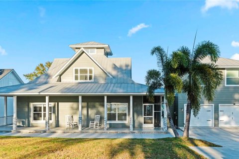 Casa en Auburndale, Florida 4 dormitorios, 241.17 m2 № 2366894