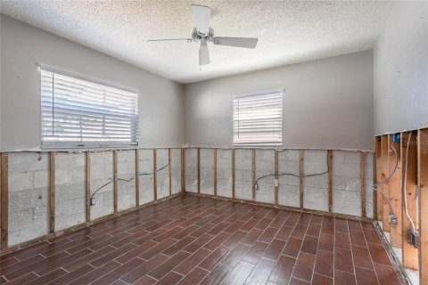House in Saint Petersburg, Florida 3 bedrooms, 106.56 sq.m. № 1883315 - photo 16