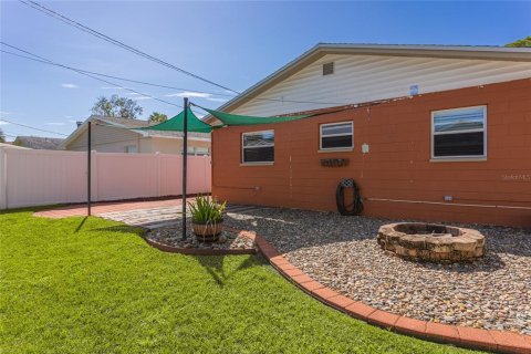 House in Saint Petersburg, Florida 3 bedrooms, 106.56 sq.m. № 1883315 - photo 6