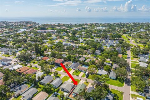 House in Saint Petersburg, Florida 3 bedrooms, 106.56 sq.m. № 1883315 - photo 24
