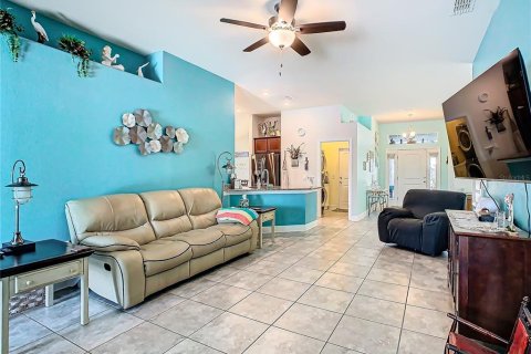 House in Haines City, Florida 4 bedrooms, 168.62 sq.m. № 1514296 - photo 18