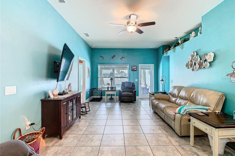 House in Haines City, Florida 4 bedrooms, 168.62 sq.m. № 1514296 - photo 17