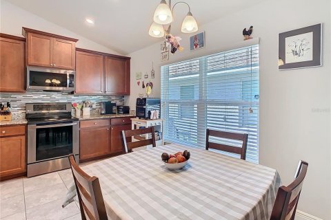 House in Haines City, Florida 4 bedrooms, 168.62 sq.m. № 1514296 - photo 13