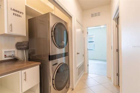 Villa ou maison à vendre à Gibsonton, Floride: 4 chambres, 187.29 m2 № 2227527 - photo 15