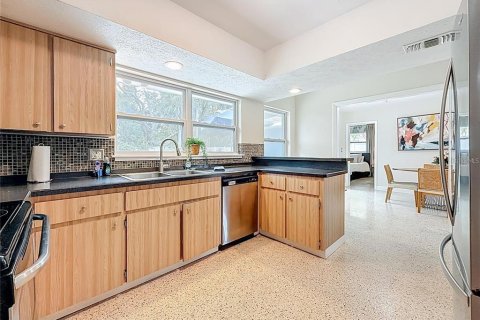 Купить виллу или дом в Ларго, Флорида 6 комнат, 148.09м2, № 2236240 - фото 10