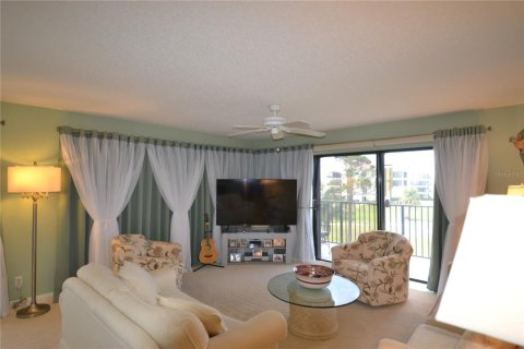 Condominio en alquiler en Tarpon Springs, Florida, 2 dormitorios, 118.91 m2 № 1717217 - foto 2