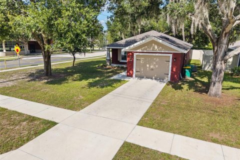 House in Eustis, Florida 3 bedrooms, 126.63 sq.m. № 1841599 - photo 16