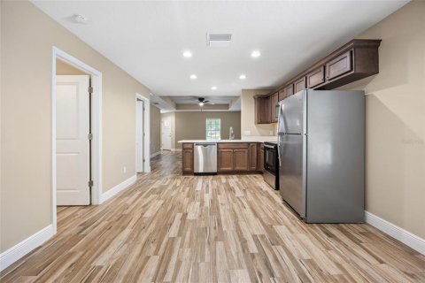 House in Eustis, Florida 3 bedrooms, 126.63 sq.m. № 1841599 - photo 7