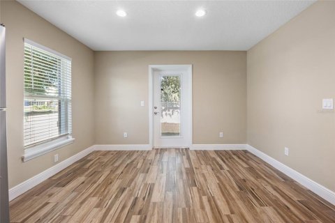 House in Eustis, Florida 3 bedrooms, 126.63 sq.m. № 1841599 - photo 8