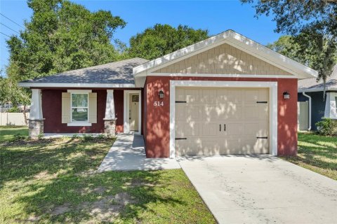 House in Eustis, Florida 3 bedrooms, 126.63 sq.m. № 1841599 - photo 1