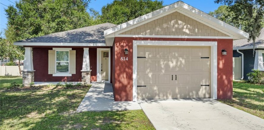 House in Eustis, Florida 3 bedrooms, 126.63 sq.m. № 1841599