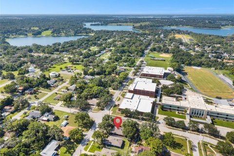 House in Eustis, Florida 3 bedrooms, 126.63 sq.m. № 1841599 - photo 25