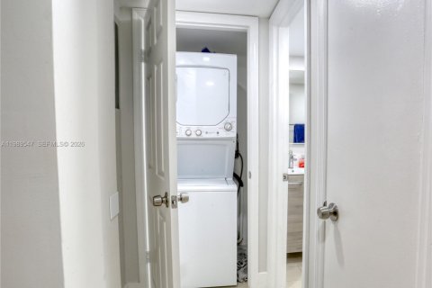 Copropriété à louer à Miami, Floride: 1 chambre, 77.85 m2 № 2051612 - photo 8