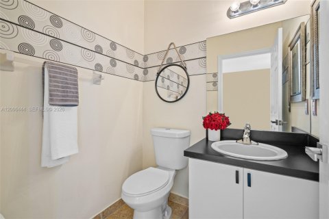 Touwnhouse à louer à Homestead, Floride: 2 chambres, 110.55 m2 № 2072947 - photo 11
