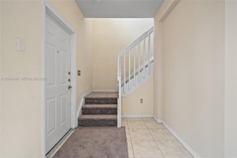 Touwnhouse à louer à Homestead, Floride: 2 chambres, 110.55 m2 № 2072947 - photo 12