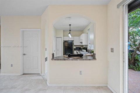 Touwnhouse à louer à Homestead, Floride: 2 chambres, 110.55 m2 № 2072947 - photo 6