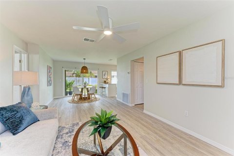 Casa en venta en Bradenton, Florida, 2 dormitorios, 98.01 m2 № 1916117 - foto 6
