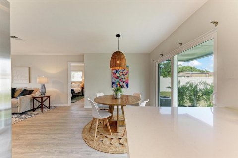 Casa en venta en Bradenton, Florida, 2 dormitorios, 98.01 m2 № 1916117 - foto 16