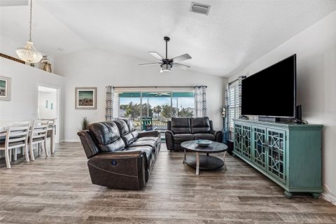Casa en venta en Hernando Beach, Florida, 4 dormitorios, 142.51 m2 № 1524218 - foto 6