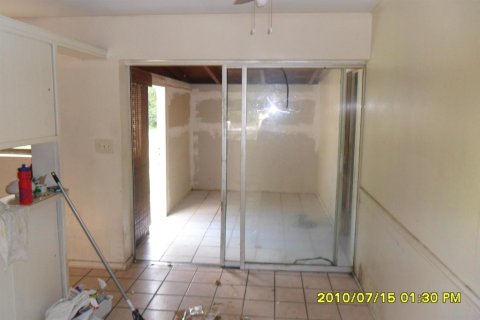 House in Lake Park, Florida 3 bedrooms, 103.12 sq.m. № 2387998 - photo 23