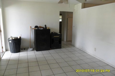 House in Lake Park, Florida 3 bedrooms, 103.12 sq.m. № 2387998 - photo 19