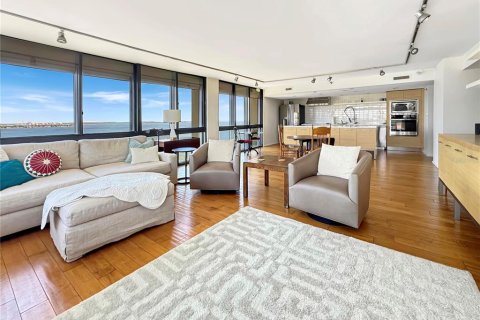 Condo in Tampa, Florida, 3 bedrooms  № 1640010 - photo 3
