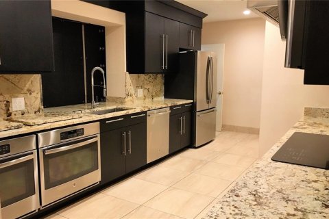 Condo in Tampa, Florida, 3 bedrooms  № 1640010 - photo 25