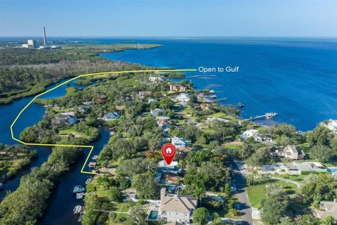 House in Holiday, Florida 2 bedrooms, 181.72 sq.m. № 2424255 - photo 2