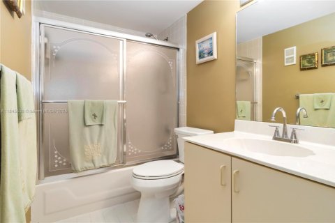Condominio en venta en Delray Beach, Florida, 2 dormitorios, 107.77 m2 № 1842542 - foto 12