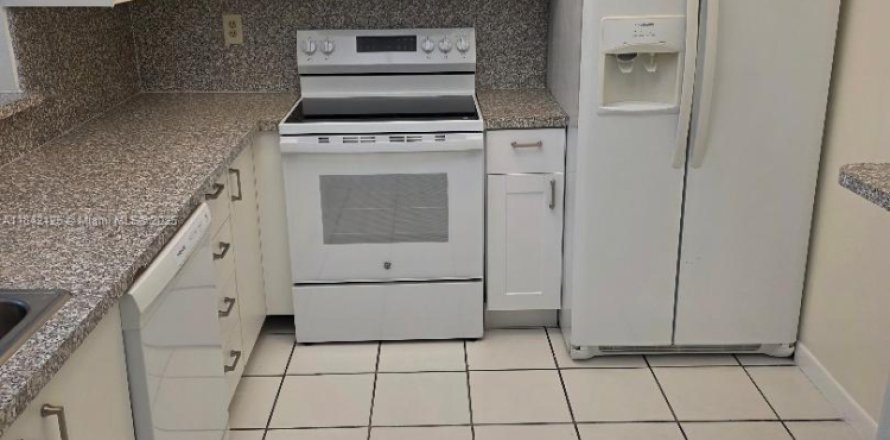 Condo à Miami, Floride, 2 chambres № 1834491