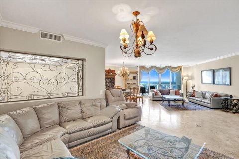 Condominio en alquiler en Aventura, Florida, 3 dormitorios, 249.91 m2 № 1889687 - foto 9