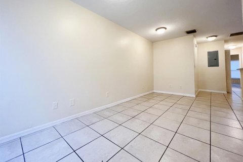 Appartement à louer à Tampa, Floride: 3 chambres, 75.25 m2 № 2096988 - photo 3
