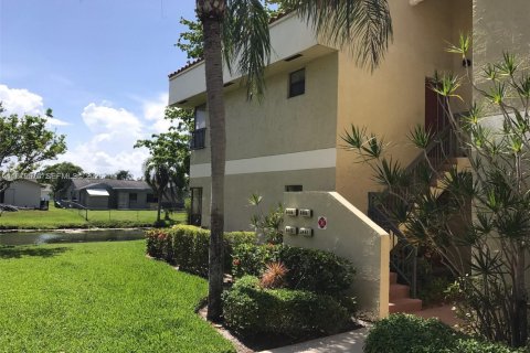 Condo à Coconut Creek, Floride, 2 chambres  № 2046136