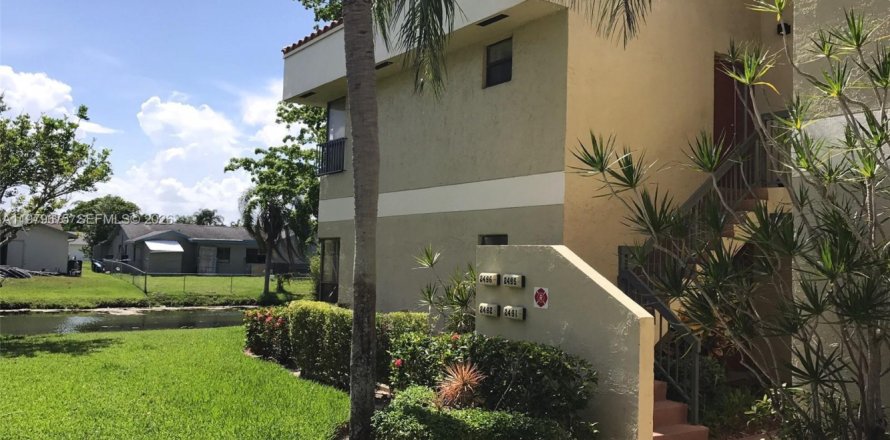 Condo à Coconut Creek, Floride, 2 chambres  № 2046136