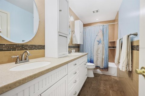 Villa ou maison à vendre à Brandon, Floride: 4 chambres, 245.63 m2 № 1718530 - photo 23