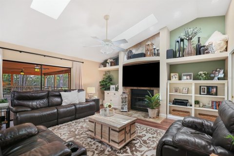 Villa ou maison à vendre à Brandon, Floride: 4 chambres, 245.63 m2 № 1718530 - photo 13