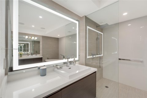 Condo in Sunny Isles Beach, Florida, 3 bedrooms  № 1949630 - photo 22