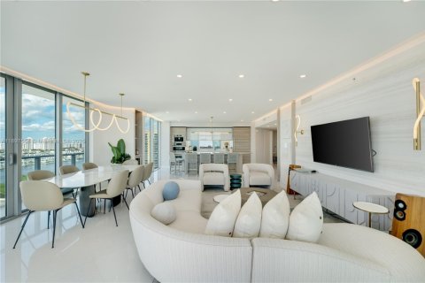Condo in Sunny Isles Beach, Florida, 3 bedrooms  № 1949630 - photo 5