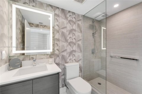 Condo in Sunny Isles Beach, Florida, 3 bedrooms  № 1949630 - photo 25