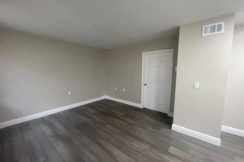Appartement à louer à West Palm Beach, Floride: 1 chambre, 734.86 m2 № 2084228 - photo 12