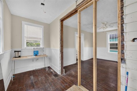 House in New Smyrna Beach, Florida 5 bedrooms, 221.2 sq.m. № 2149048 - photo 11