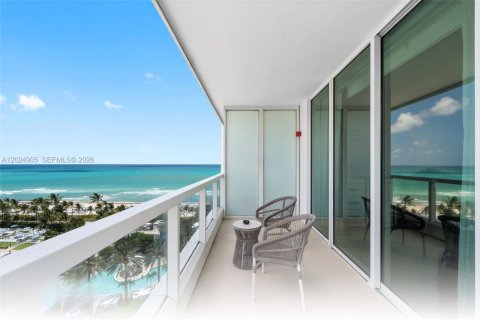 Condo in Miami Beach, Florida  № 2086476 - photo 3