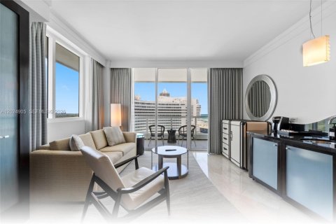 Condo in Miami Beach, Florida  № 2086476 - photo 6