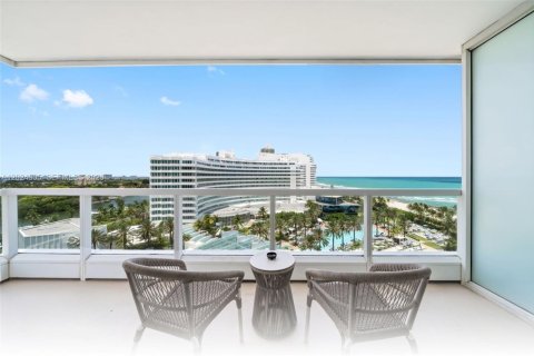 Condo in Miami Beach, Florida  № 2086476 - photo 2